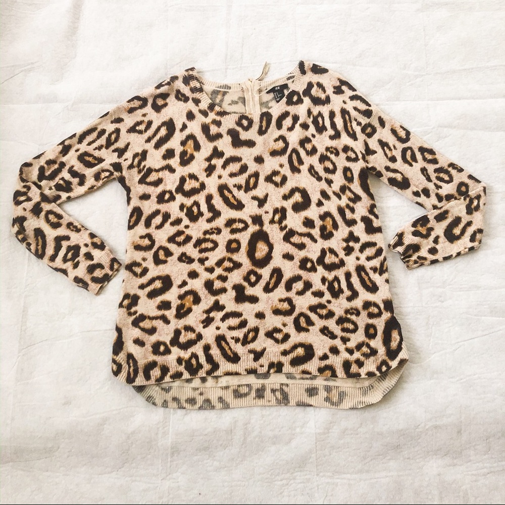 H&M Leopard Print CrewNeck Pullover Sweater